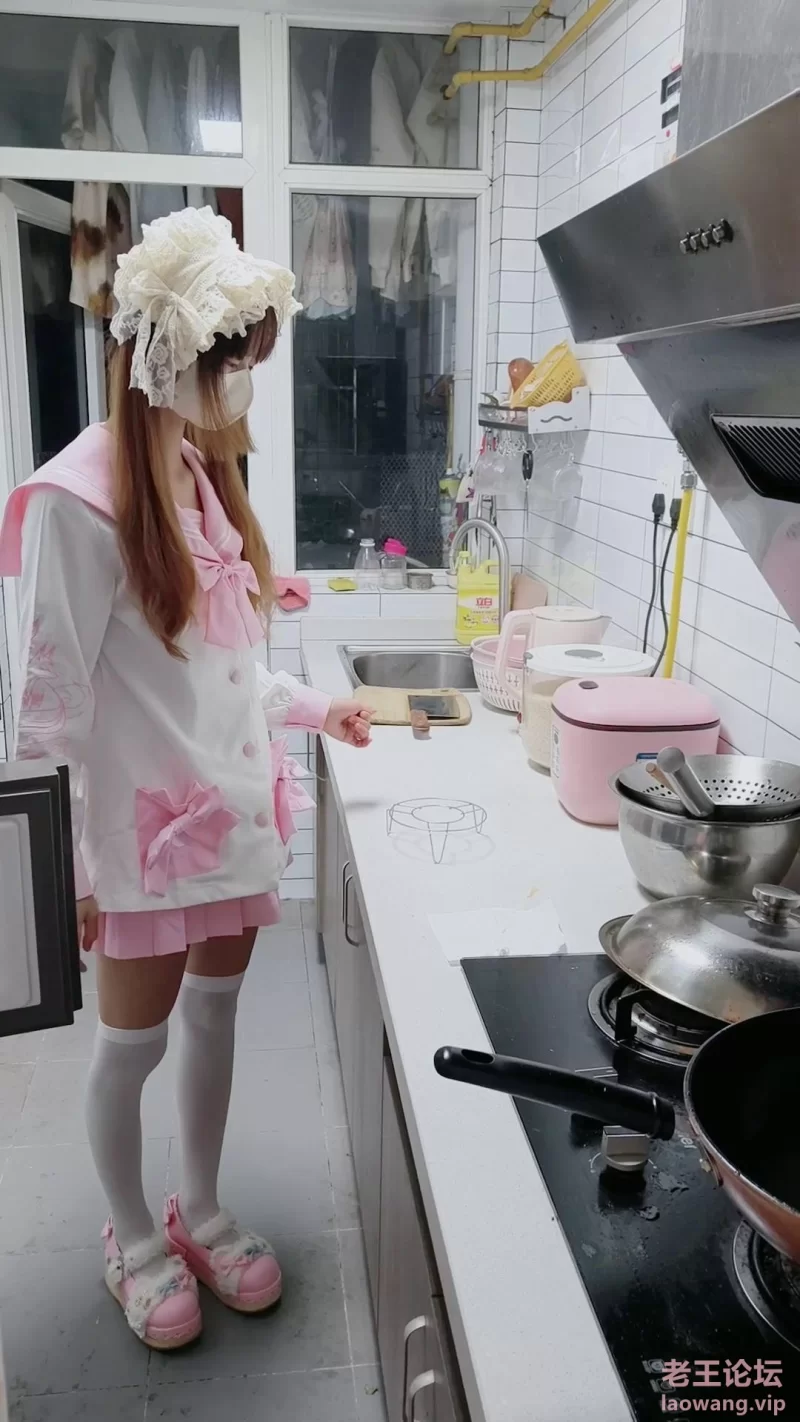 [福利姬]
[自行打包] 软软兔(S-)下 [NPNV+40G][百度盘]